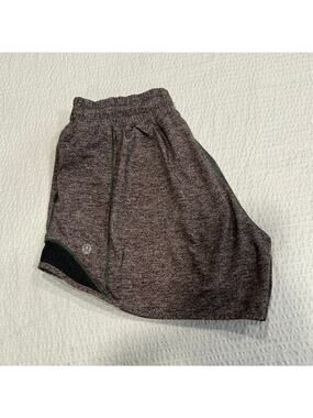 Lululemon gray hotty hot shorts 4” size 6